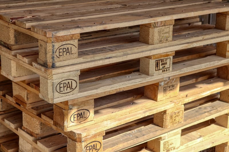 How do you reuse pallets?